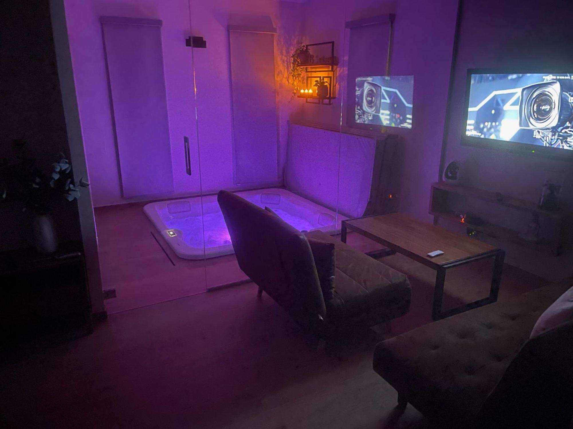 Logement Avec Jacuzzi Joucas Exterior photo